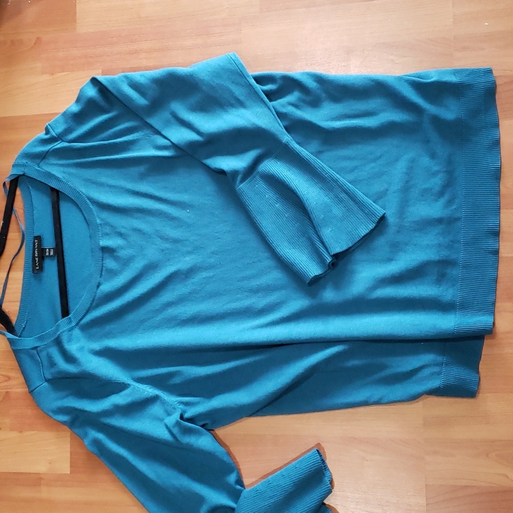 LANE BRYANT 22/24 Sweater with Bell sleeve detail